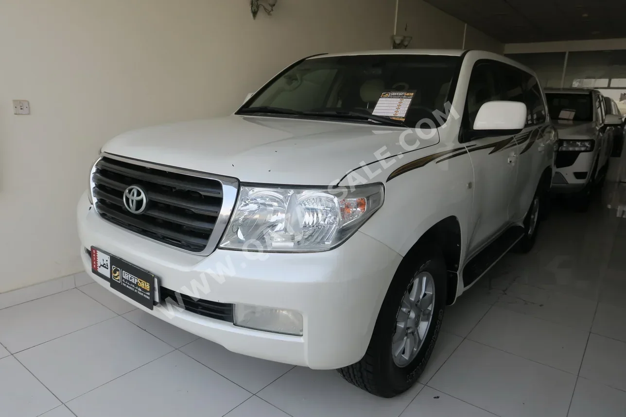 Toyota  Land Cruiser  GX  2011  Automatic  352,000 Km  6 Cylinder  Four Wheel Drive (4WD)  SUV  White