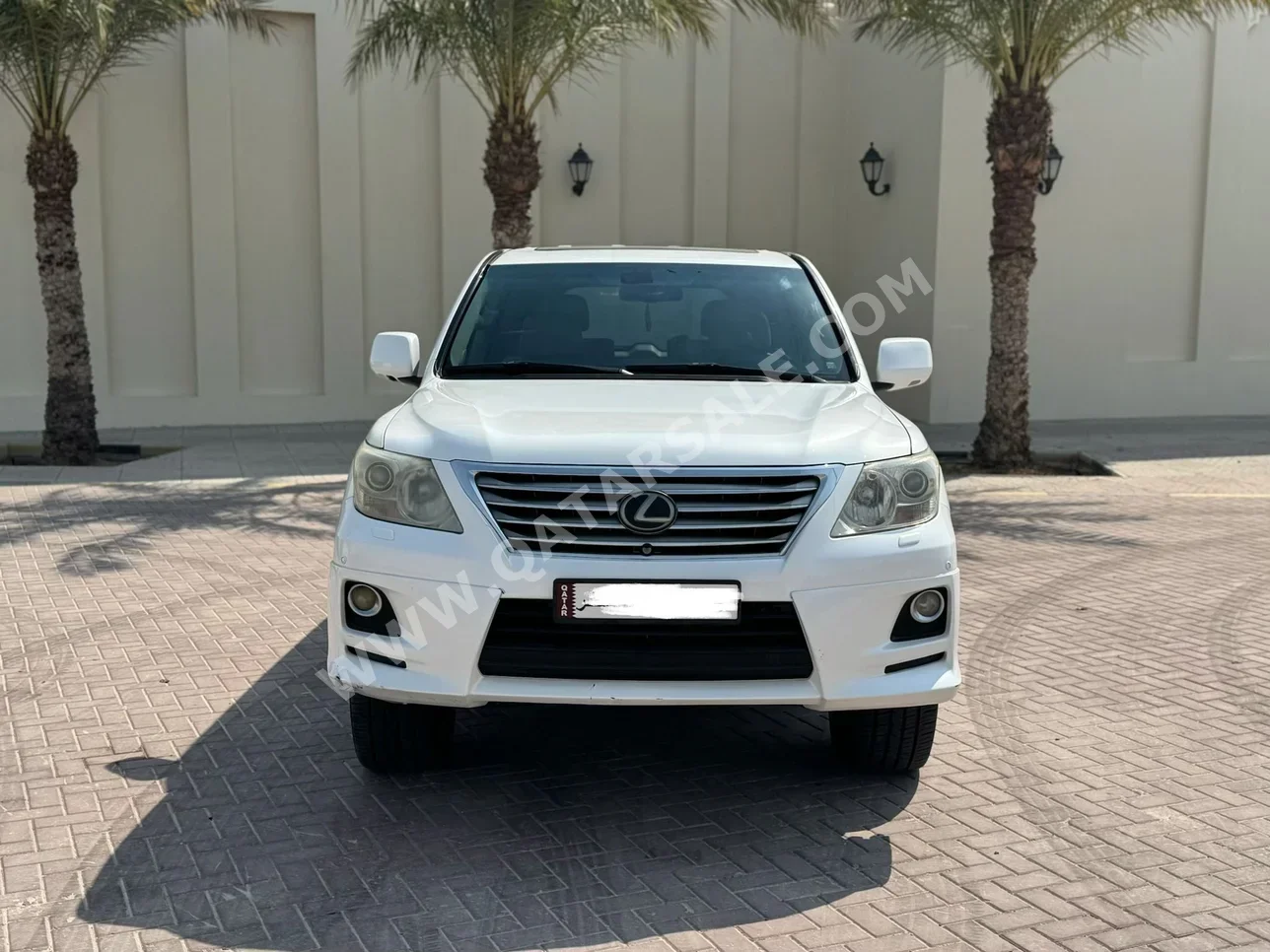 لكزس  ال اكس  570  2010  اوتوماتيك  290,000 كم  8 سلندر  دفع رباعي  اس يو في  أبيض
