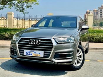 Audi  Q7  40 TFSI  2016  Automatic  65,000 Km  4 Cylinder  Four Wheel Drive (4WD)  SUV  Gray
