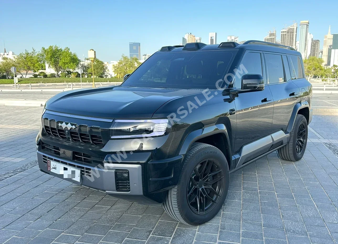 BYD  Leopard 8  2025  Automatic  1,400 Km  4 Cylinder  Four Wheel Drive (4WD)  SUV  Black