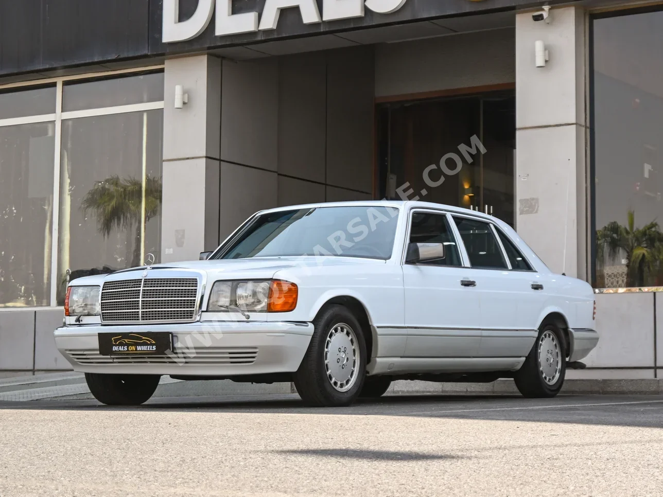 مرسيدس - بنز  560 SEL  1991  اوتوماتيك  67,000 كم  8 سلندر  دفع خلفي  كلاسك  أبيض