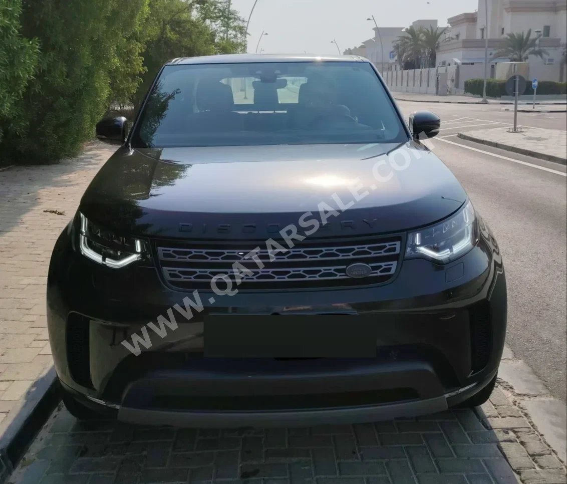 Land Rover  Discovery  2018  Automatic  53,000 Km  6 Cylinder  All Wheel Drive (AWD)  SUV  Black