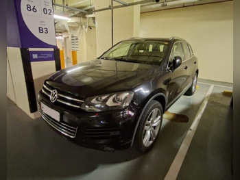 Volkswagen  Touareg  Sport  2013  Automatic  175,000 Km  6 Cylinder  All Wheel Drive (AWD)  SUV  Black