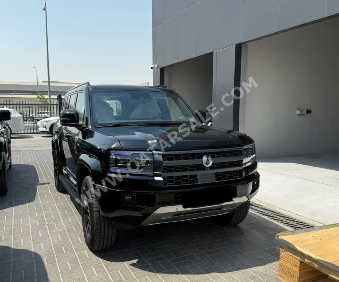 Denza  B 5  2026  Automatic  0 Km  4 Cylinder  Four Wheel Drive (4WD)  SUV  Black  With Warranty