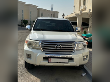 Toyota  Land Cruiser  VXR  2012  Automatic  248,000 Km  8 Cylinder  Four Wheel Drive (4WD)  SUV  White