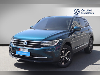 Volkswagen  Tiguan  2.0 TSI  2022  Automatic  64,800 Km  4 Cylinder  All Wheel Drive (AWD)  SUV  Blue  With Warranty