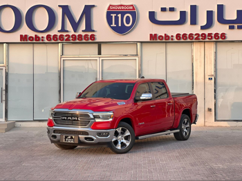 دودج  رام  1500 لارامي  2021  اوتوماتيك  174,000 كم  8 سلندر  دفع رباعي  بيكب  أحمر
