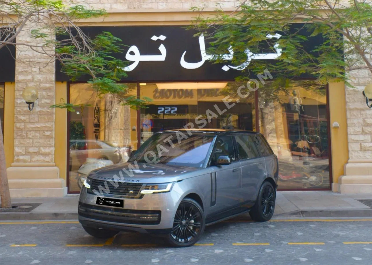 لاند روفر  رنج روفر  فوج اتش اس اي  2023  اوتوماتيك  39,700 كم  8 سلندر  دفع رباعي  اس يو في  رمادي  تحت الضمان