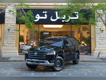 تويوتا  لاند كروزر  جي اكس  2024  اوتوماتيك  25,900 كم  6 سلندر  دفع رباعي  اس يو في  أسود  تحت الضمان