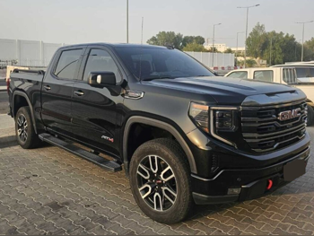 GMC  Sierra  AT4 Carbon Pro  2023  Automatic  57,000 Km  8 Cylinder  Four Wheel Drive (4WD)  Pick Up  Black  With Warranty