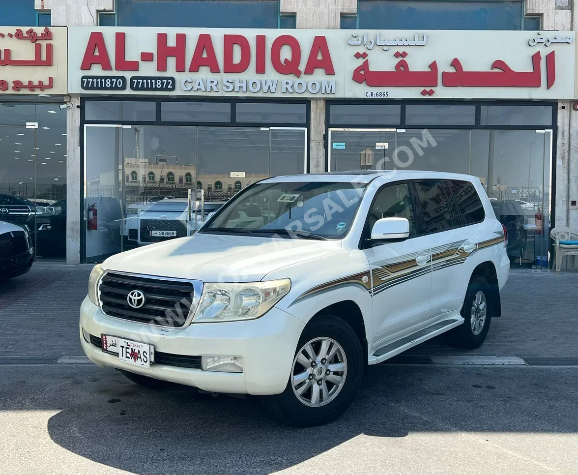 Toyota  Land Cruiser  GX  2008  Automatic  310,000 Km  6 Cylinder  Four Wheel Drive (4WD)  SUV  White