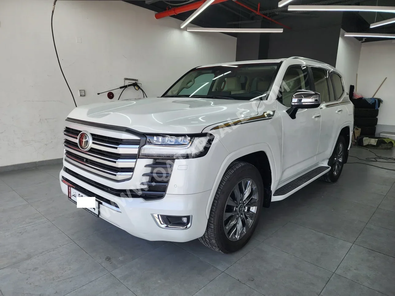 Toyota  Land Cruiser  VXR Twin Turbo  2022  Automatic  50,000 Km  6 Cylinder  Four Wheel Drive (4WD)  SUV  White  With Warranty