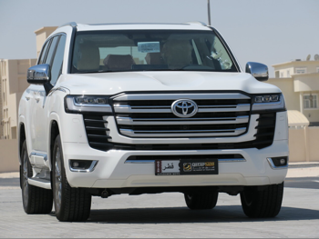 تويوتا  لاند كروزر  في اكس توين توربو  2025  اوتوماتيك  11,000 كم  6 سلندر  دفع رباعي  اس يو في  أبيض  تحت الضمان