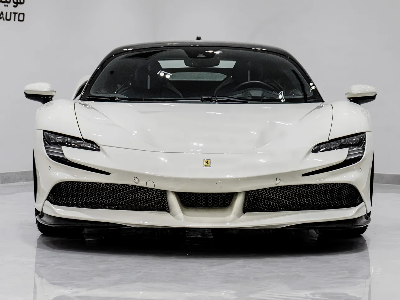 Ferrari  SF90 Stradale  2022  Automatic  3,000 Km  8 Cylinder  Rear Wheel Drive (RWD)  Coupe / Sport  Pearl