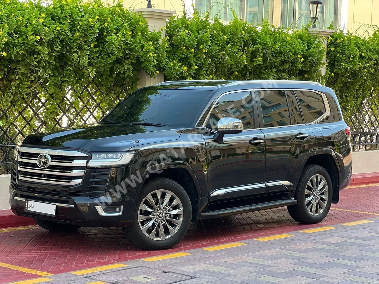 Toyota  Land Cruiser  VXR Twin Turbo  2023  Automatic  41,000 Km  6 Cylinder  Four Wheel Drive (4WD)  SUV  Black  With Warranty