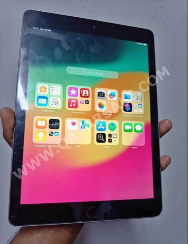 هواتف نقالة ابل  - ايبود  - نانو الجيل السادس  - أسود  - 128 جيجابايت