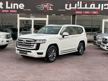 Toyota  Land Cruiser  GXR Twin Turbo  2022  Automatic  128,000 Km  6 Cylinder  Four Wheel Drive (4WD)  SUV  White  With Warranty