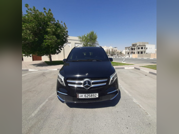 مرسيدس - بنز  في كلاس  فان  أسود  2021