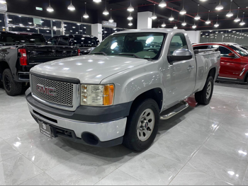 GMC  Sierra  1500  2011  Automatic  164,000 Km  6 Cylinder  Four Wheel Drive (4WD)  Pick Up  Silver