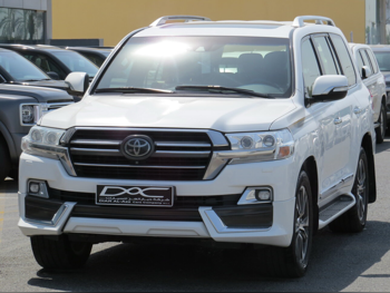 Toyota  Land Cruiser  VXS- Grand Touring S  2020  Automatic  291,000 Km  8 Cylinder  Four Wheel Drive (4WD)  SUV  White