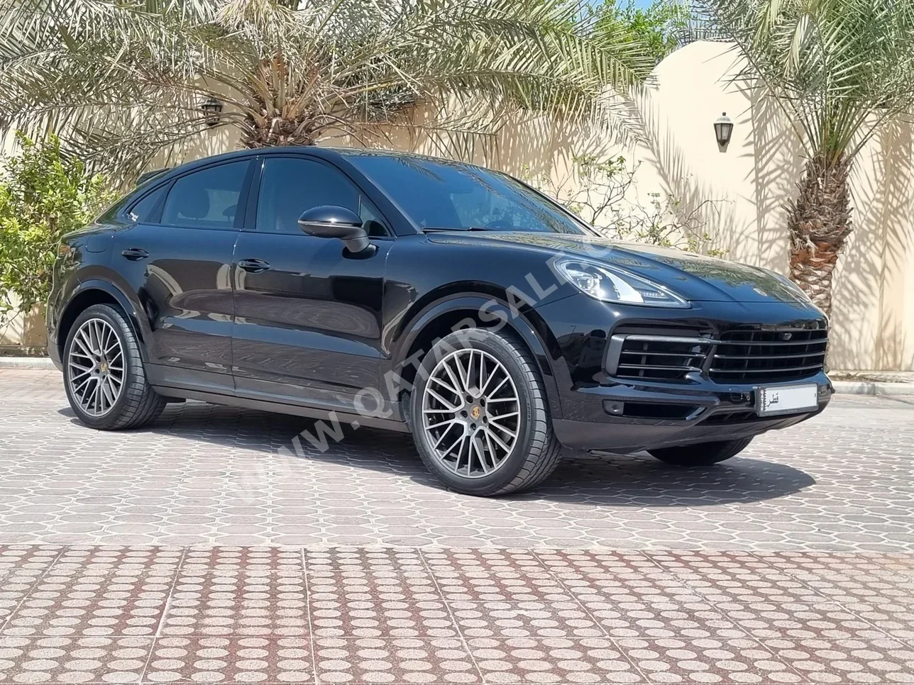 Porsche  Cayenne  2023  Automatic  64,000 Km  6 Cylinder  Four Wheel Drive (4WD)  SUV  Black  With Warranty