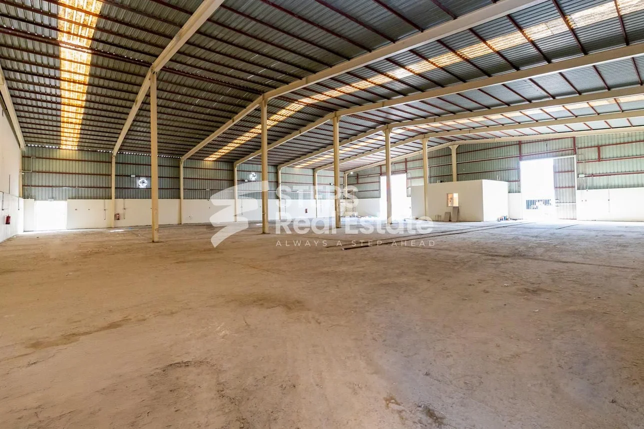 Warehouses & Stores - Al Wakrah  - Barkit Al Awamer  -Area Size: 2000 Square Meter