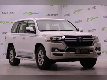 Toyota  Land Cruiser  GXR  2019  Automatic  163,000 Km  8 Cylinder  Four Wheel Drive (4WD)  SUV  White