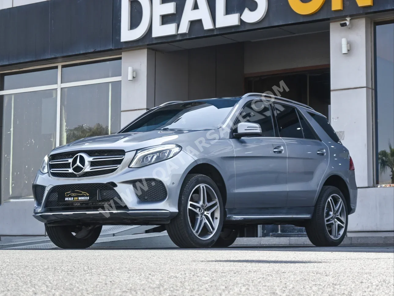 Mercedes-Benz  GLE  400  2016  Automatic  190,000 Km  6 Cylinder  Four Wheel Drive (4WD)  SUV  Gray