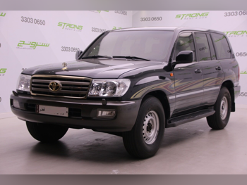 Toyota  Land Cruiser  GXR  2006  Automatic  423,000 Km  6 Cylinder  Four Wheel Drive (4WD)  SUV  Black