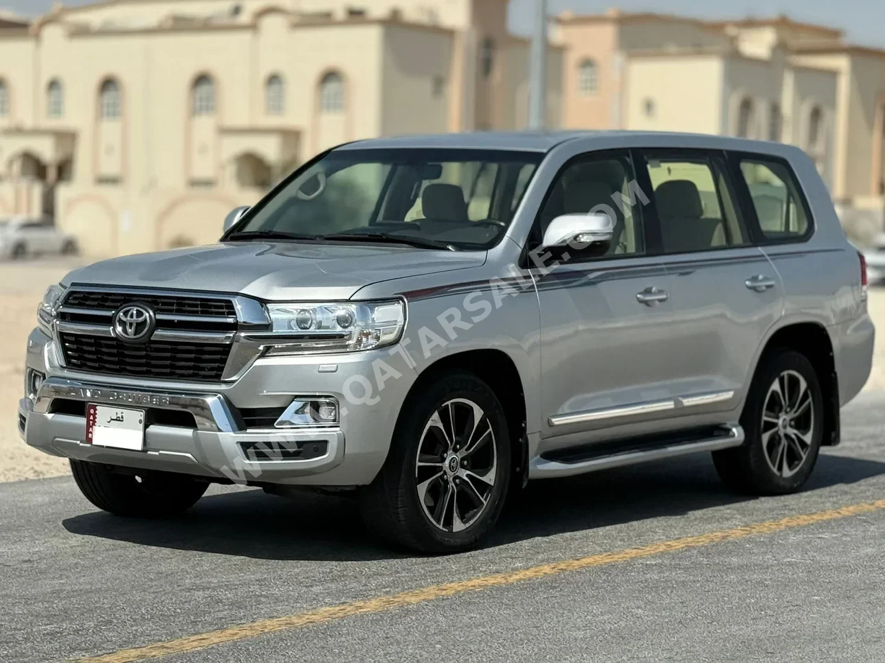 Toyota  Land Cruiser  GXR  2021  Automatic  186,000 Km  8 Cylinder  Four Wheel Drive (4WD)  SUV  Silver
