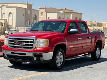 GMC  Sierra  1500  2012  Automatic  240,000 Km  8 Cylinder  Four Wheel Drive (4WD)  Pick Up  Red