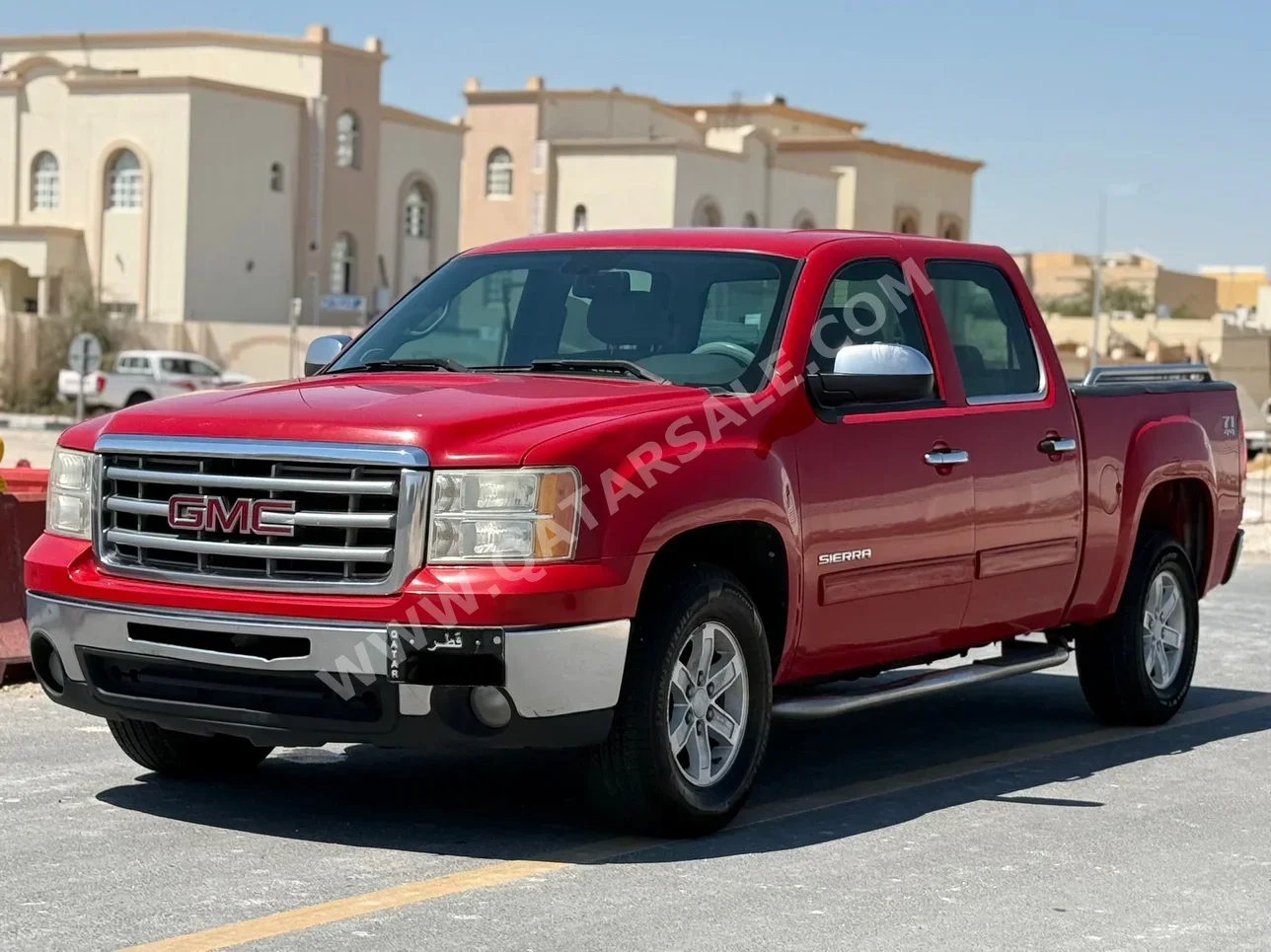 GMC  Sierra  1500  2012  Automatic  240,000 Km  8 Cylinder  Four Wheel Drive (4WD)  Pick Up  Red