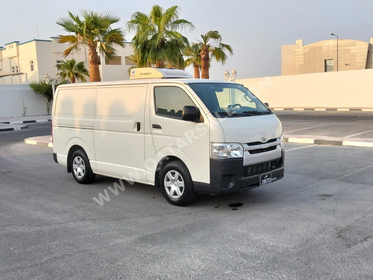 Toyota  Hiace  2022  Manual  48,000 Km  4 Cylinder  Rear Wheel Drive (RWD)  Fridge  White
