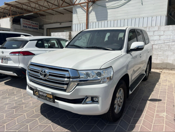 Toyota  Land Cruiser  GXR  2008  Automatic  187,000 Km  6 Cylinder  Four Wheel Drive (4WD)  SUV  White