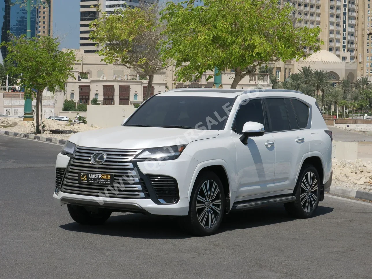 Lexus  LX  600 Luxury  2025  Automatic  0 Km  6 Cylinder  Four Wheel Drive (4WD)  SUV  White  With Warranty