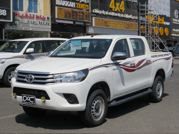 Toyota  Hilux  2020  Automatic  11,000 Km  4 Cylinder  Four Wheel Drive (4WD)  Pick Up  White