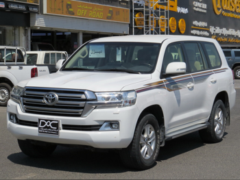 Toyota  Land Cruiser  GXR  2019  Automatic  34,000 Km  8 Cylinder  Four Wheel Drive (4WD)  SUV  White