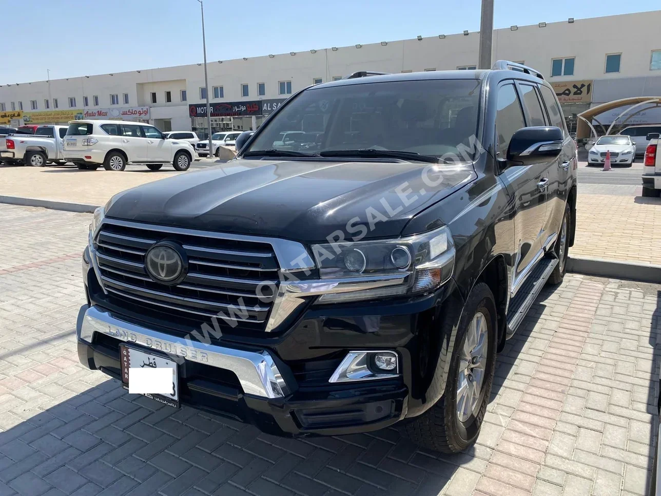 Toyota  Land Cruiser  GXR Black Edition  2017  Automatic  181,000 Km  8 Cylinder  Four Wheel Drive (4WD)  SUV  Black