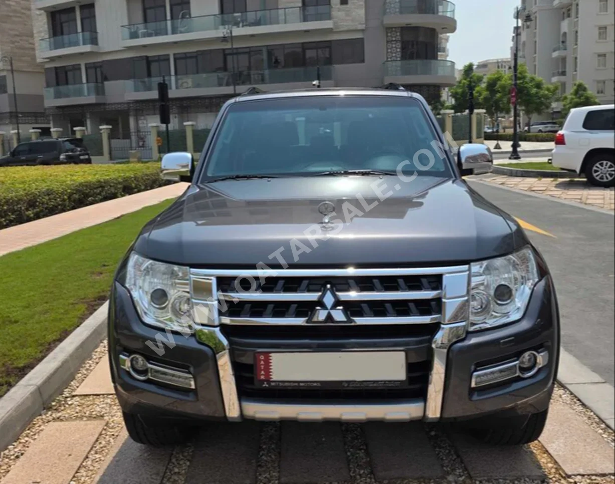 Mitsubishi  Pajero  3.8  2015  Automatic  75,000 Km  6 Cylinder  Four Wheel Drive (4WD)  SUV  Gray