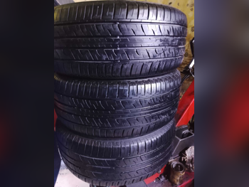 العجلات والجنوط (الرنقات) دنلوب صنع في اليابان \  4 مواسم  21"