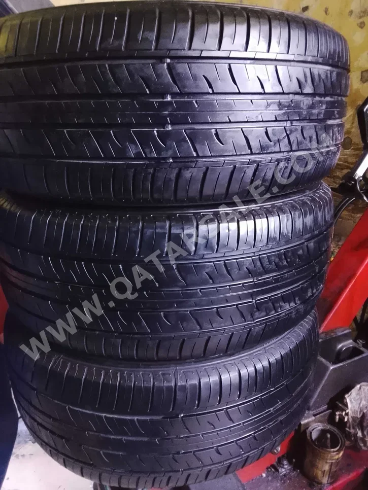 Tire & Rims Dunlop Made in Japan /  4 Seasons  21"