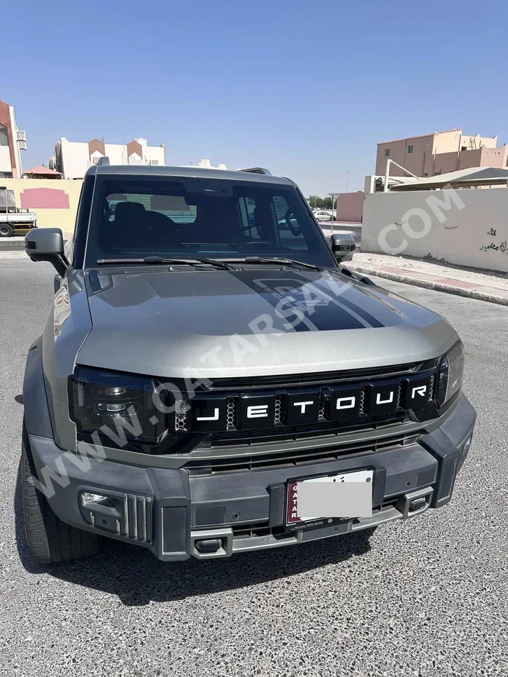 Jetour  T2  Luxury  2025  Automatic  39,000 Km  4 Cylinder  Four Wheel Drive (4WD)  SUV  Gray  With Warranty