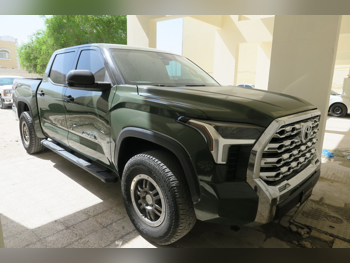 Toyota  Tundra  2022  Automatic  10,000 Km  8 Cylinder  Four Wheel Drive (4WD)  Pick Up  Green
