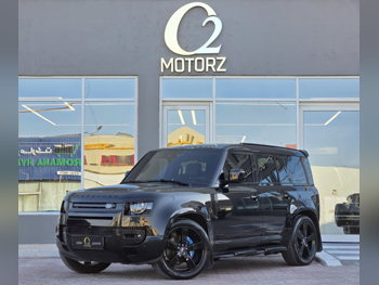 Land Rover  Defender  110 HSE  2022  Automatic  92,000 Km  6 Cylinder  Four Wheel Drive (4WD)  SUV  Black  With Warranty