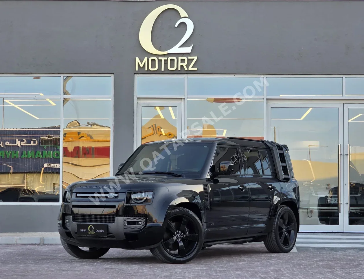 Land Rover  Defender  110  2023  Automatic  92,000 Km  8 Cylinder  Four Wheel Drive (4WD)  SUV  Black  With Warranty