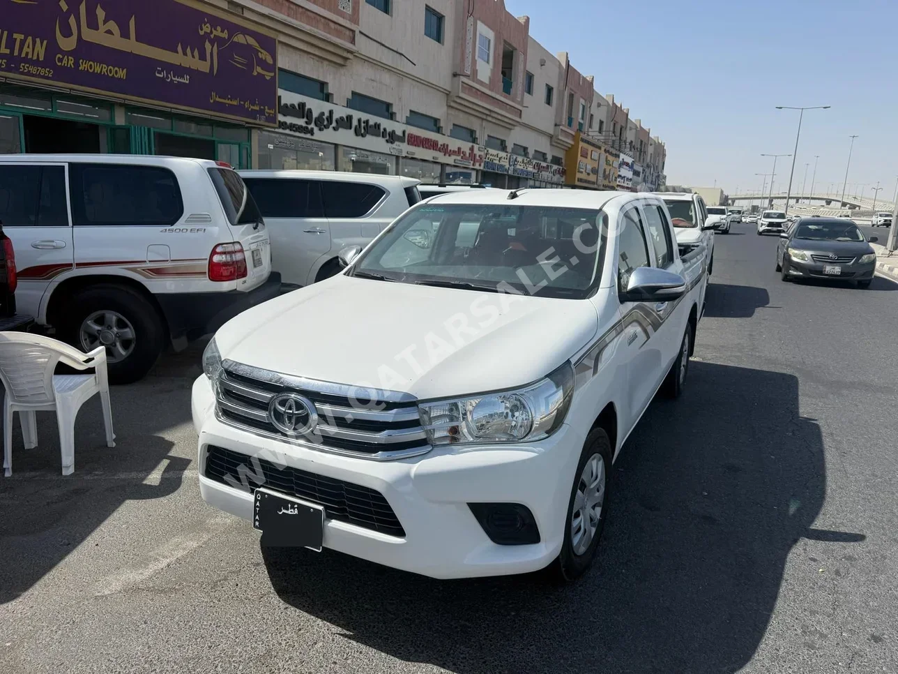 Toyota  Hilux  2017  Manual  53,000 Km  4 Cylinder  Rear Wheel Drive (RWD)  Pick Up  White