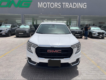 GMC  Terrain  SLE  2022  Automatic  35,000 Km  4 Cylinder  Rear Wheel Drive (RWD)  SUV  White