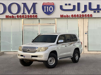 Toyota  Land Cruiser  GXR  2009  Automatic  409,000 Km  8 Cylinder  Four Wheel Drive (4WD)  SUV  White