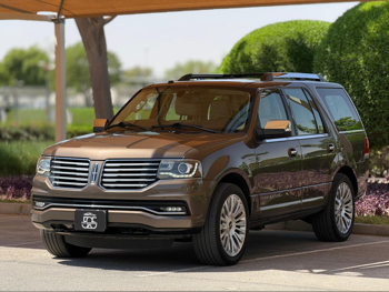 Lincoln  Navigator  2016  Automatic  63,000 Km  6 Cylinder  Four Wheel Drive (4WD)  SUV  Brown