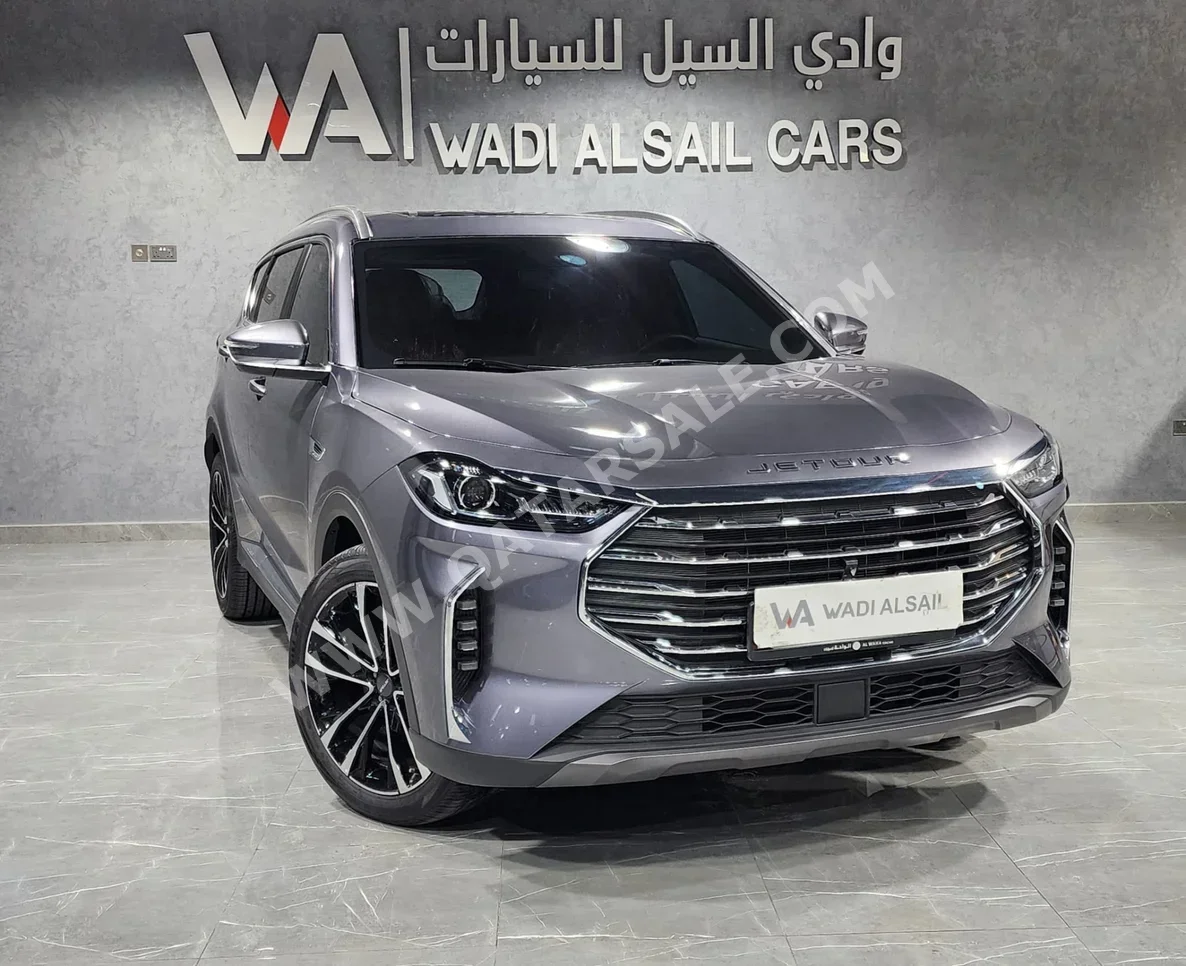 Jetour  X70  Plus  2025  Automatic  83,000 Km  4 Cylinder  Four Wheel Drive (4WD)  SUV  Gray  With Warranty